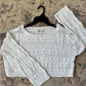 Hollister Cream Women's Crew Neck Sweater